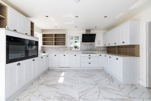 Kitchen- click for photo gallery